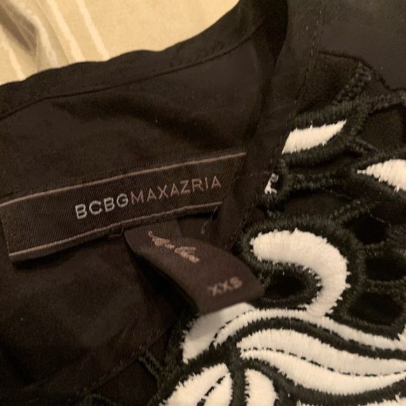 Women’s xs BCBG top - Picture 2 of 4